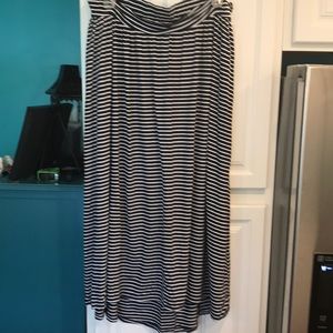 Liz Lange Striped Maternity Maxi skirt Medium